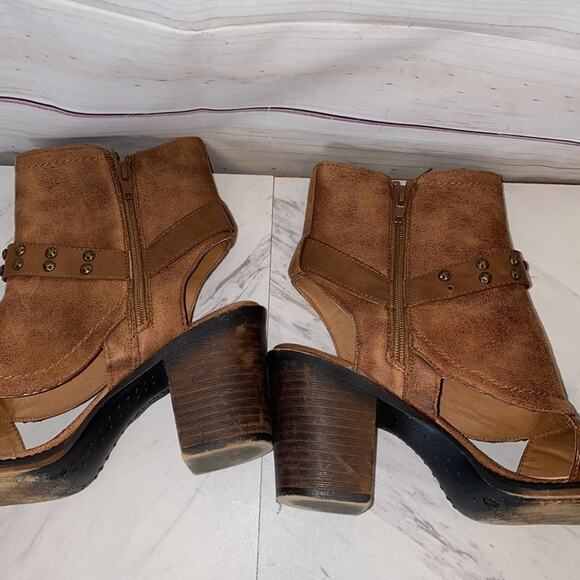 Vintage 93 Grace Heeled Booties Shoes Faux Leather Size 9 - Picture 11 of 14